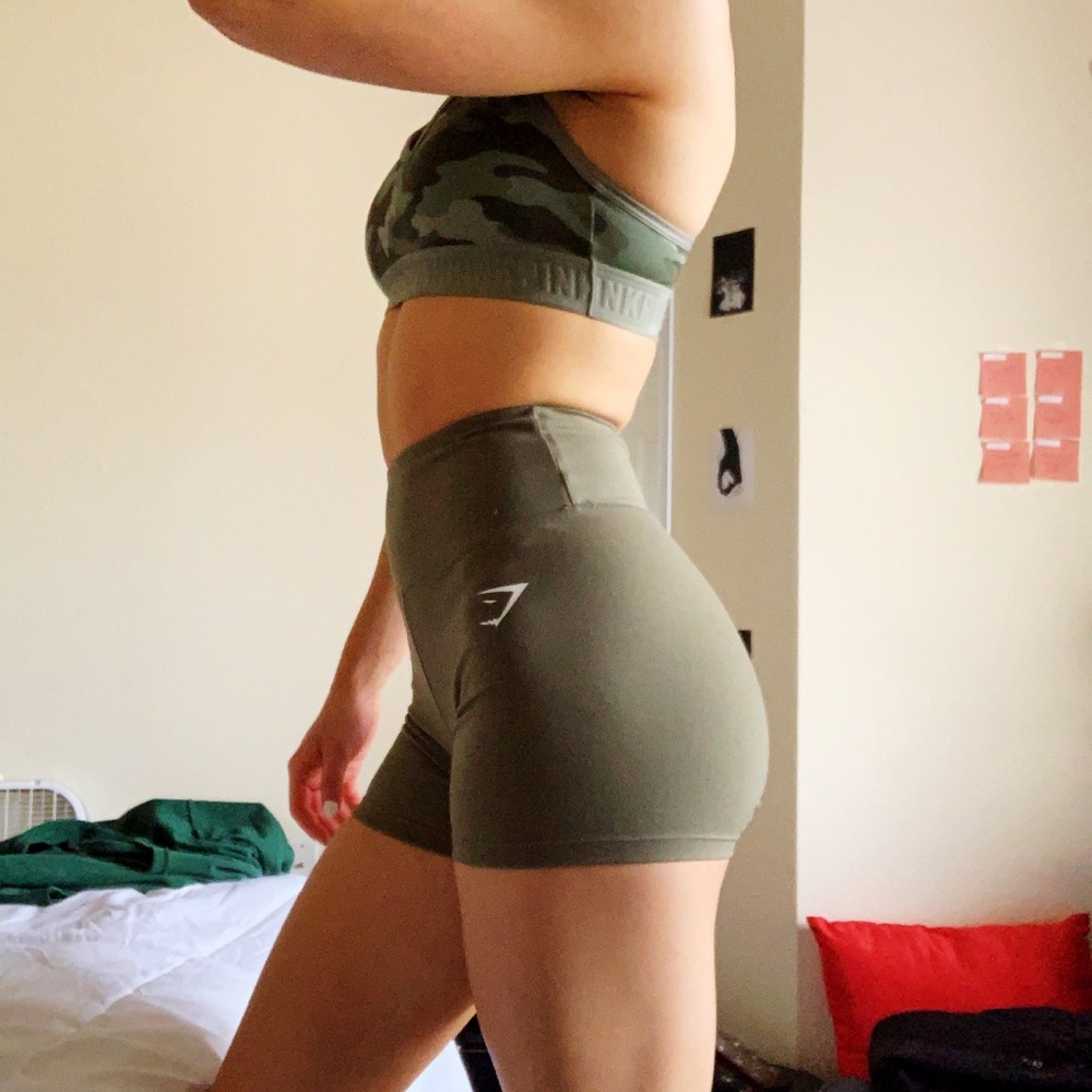 GYMSHARK dreamy shorts